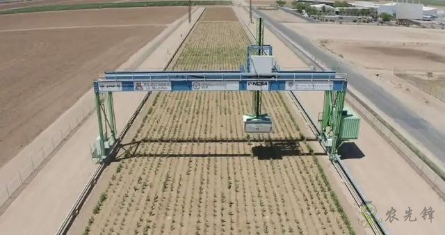 重達30噸的農業(yè)機器人