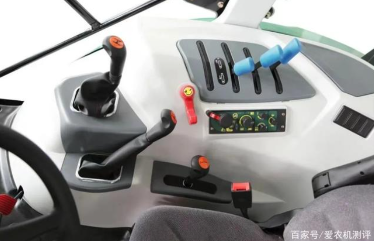 農(nóng)機介紹:常發(fā)CFL2604輪式拖拉機